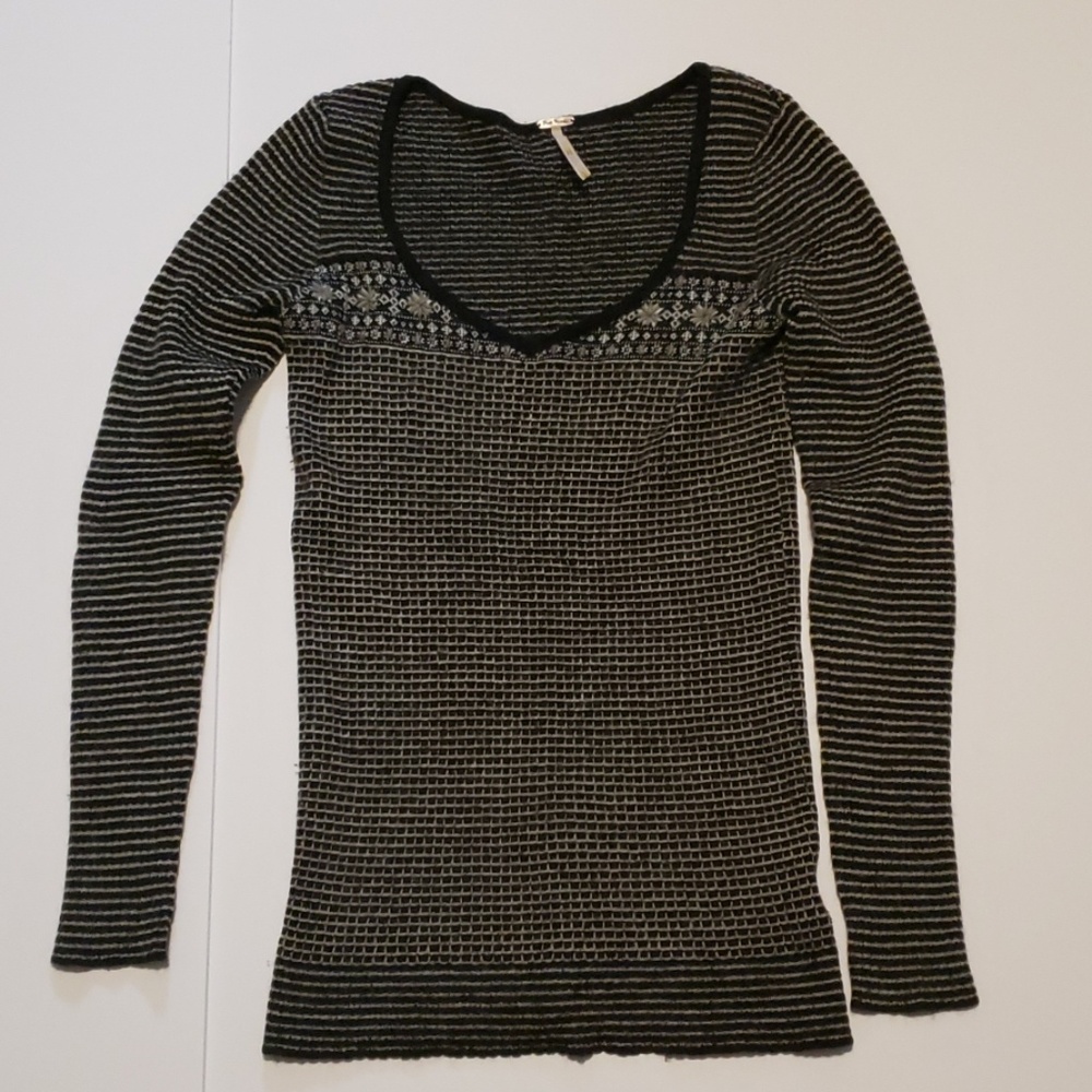 Free People Black/White Sweater Size L
